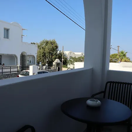 Santozen Hotel Firá